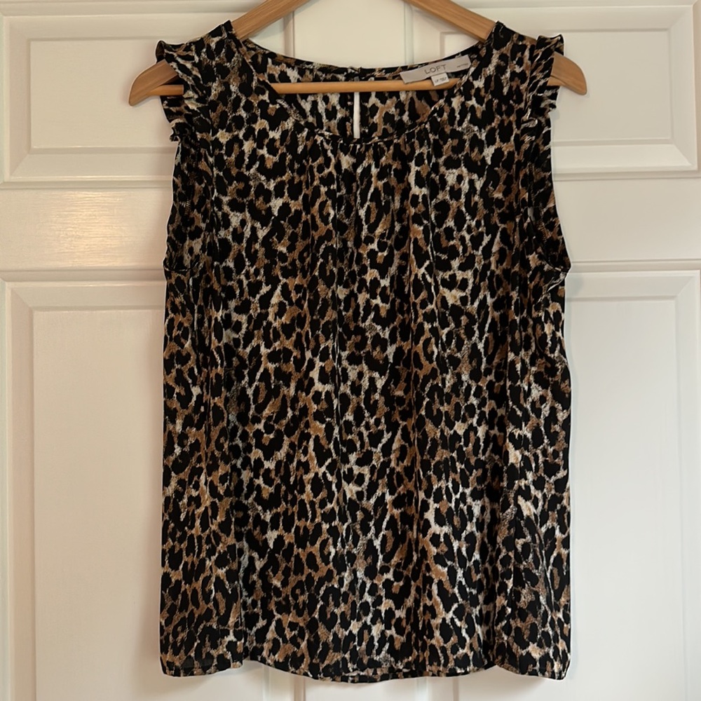 LOFT sleeveless leopard 🐆 top